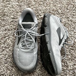 Brooks Anthem running shoes